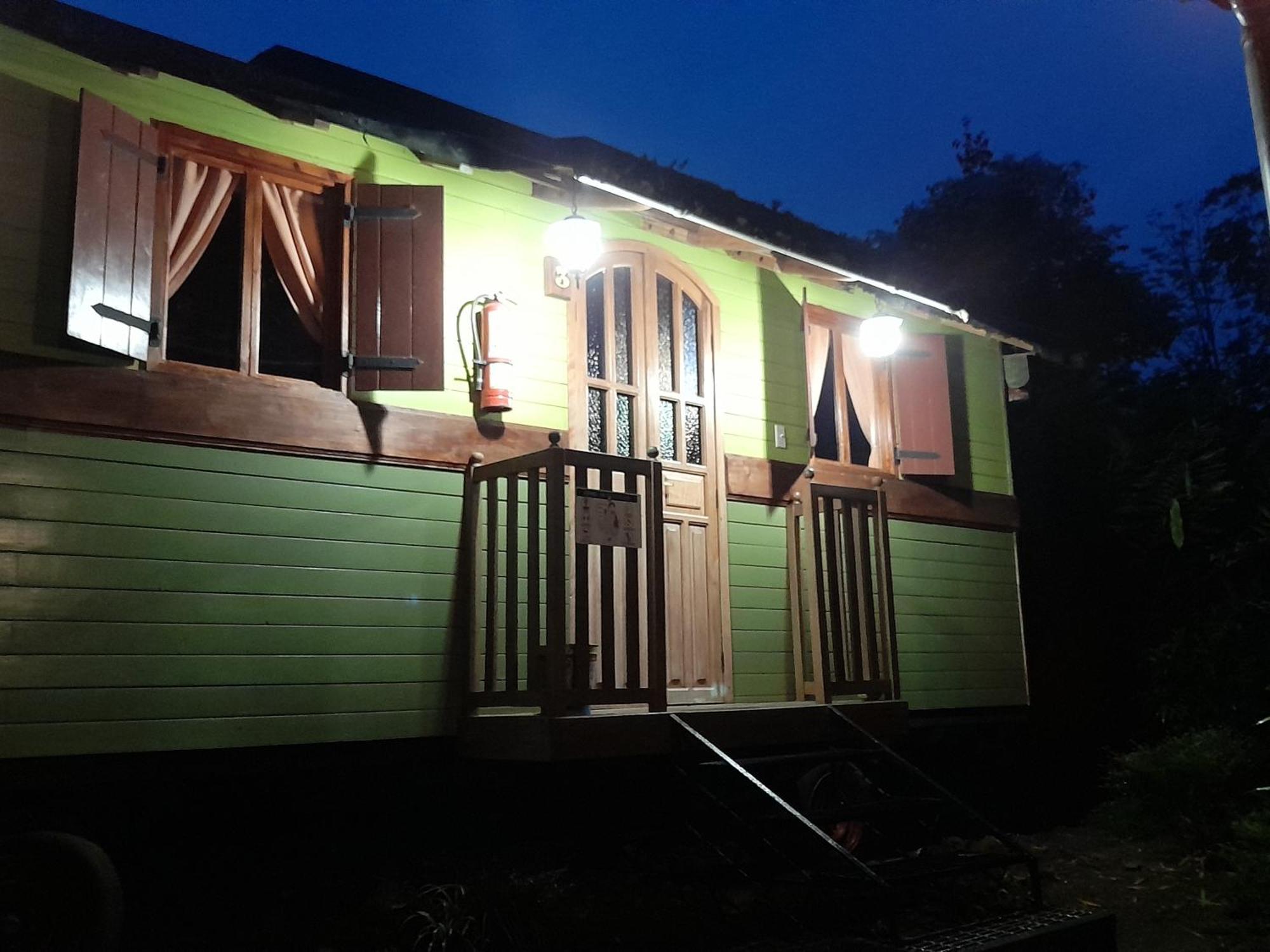 Hosteria La Roulotte - Mindo Szoba fotó