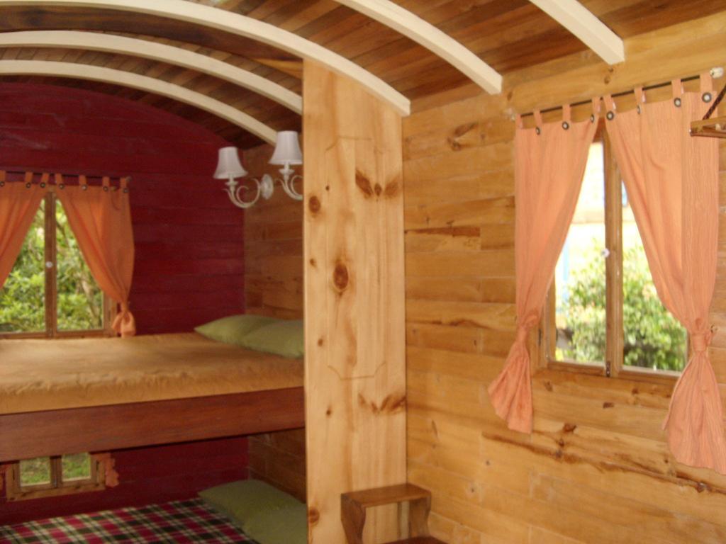 Hosteria La Roulotte - Mindo Szoba fotó