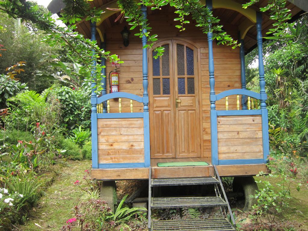 Hosteria La Roulotte - Mindo Kültér fotó